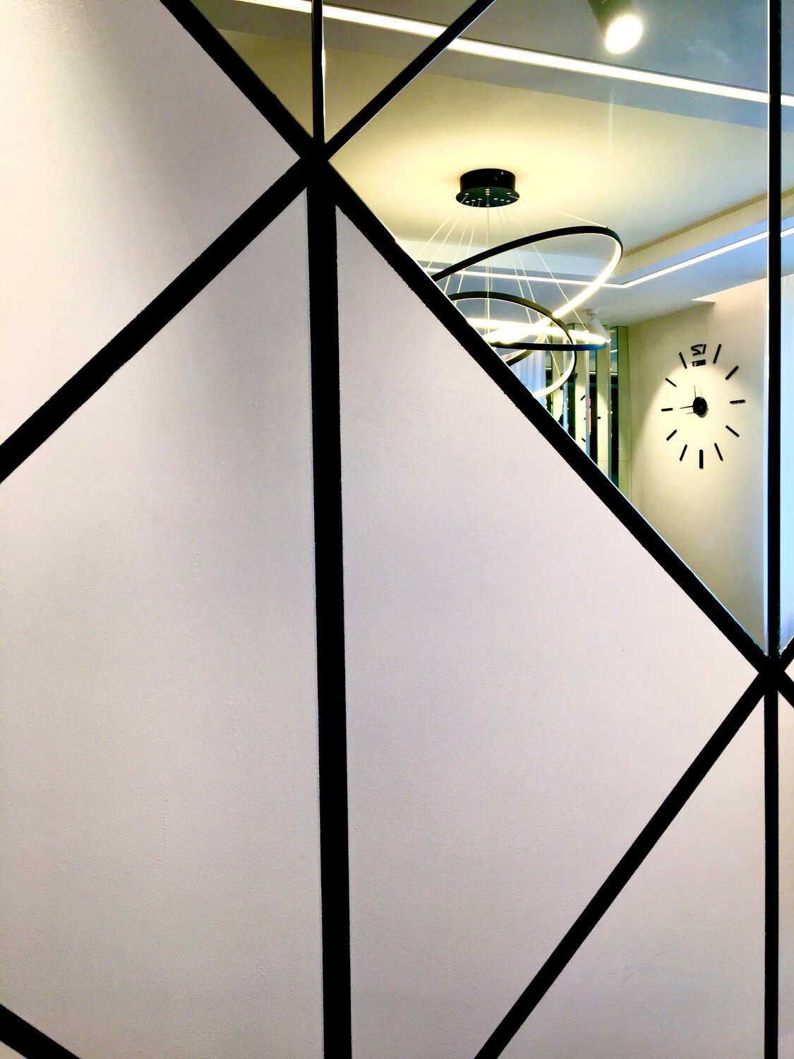 зеркальная, зеркальные поверхности в интерьере, зеркальное панно, зеркала, зеркало с подсветкой