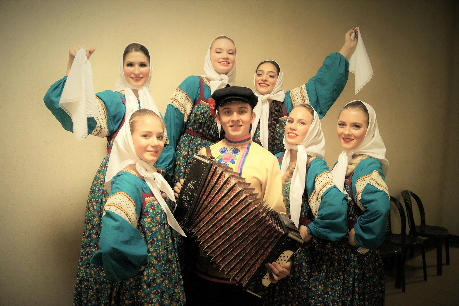 народович ансамбль, цветень ансамбль курган, ансамбль, ансамбль цветень, закария ансамбль