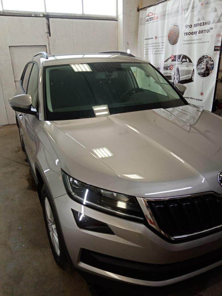 škoda kodiaq, затянуть skoda kodiaq белой плёнкой, шкода кодиак белый перламутр, шкода кодиак 1700000, skoda kodiaq серебристый brilliant металлик