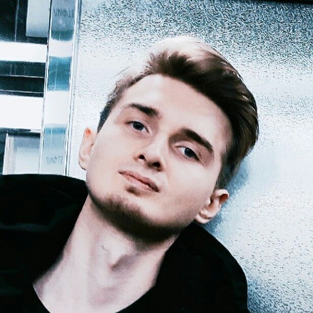 Максим Жданов