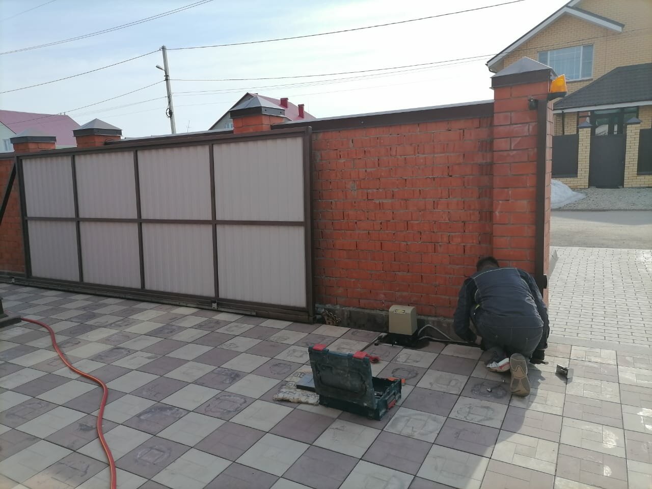 ворота откатные, откатные ворота в гараж, автоматические откатные ворота, откатные ворота с электроприводом, раздвижные ворота под профлист