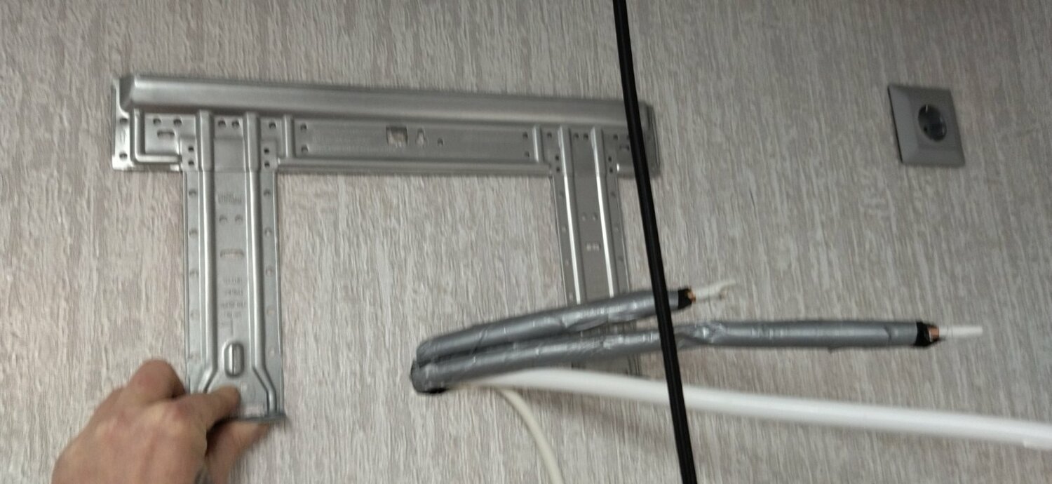 кронштейн внутреннего блока кондиционера midea, монтаж внутреннего блока кондиционера, кронштейн для внутреннего блока кондиционера к потолку, крепеж для внутреннего блока кондиционера, крепежная пластина внутреннего блока кондиционера