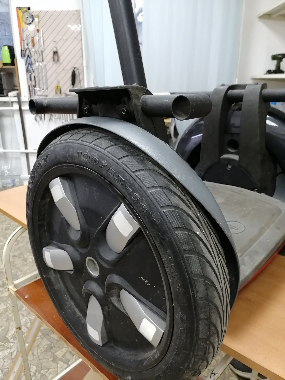 коляска carmen 17 s classic 14" (indigo) (sc 37 (серый+рыжая кожа)), серая коляска, электросамокат kugoo s 3, колеса для коляски макларен, электросамокат kugoo c 1