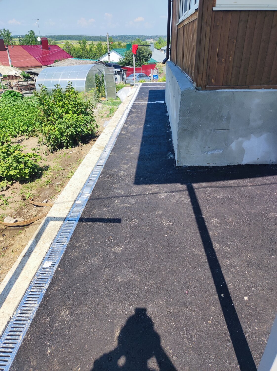 обустройство отмостки, асфальтирование отмостки, отмостка, отмостка вокруг дома, отмостка дома