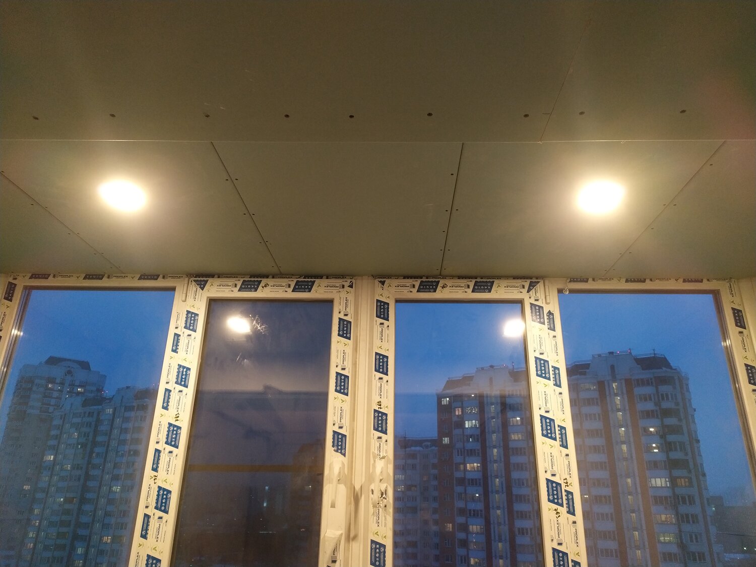 окно, остекление балконов, окна на балкон, лоджия остекление, пластиковые окна