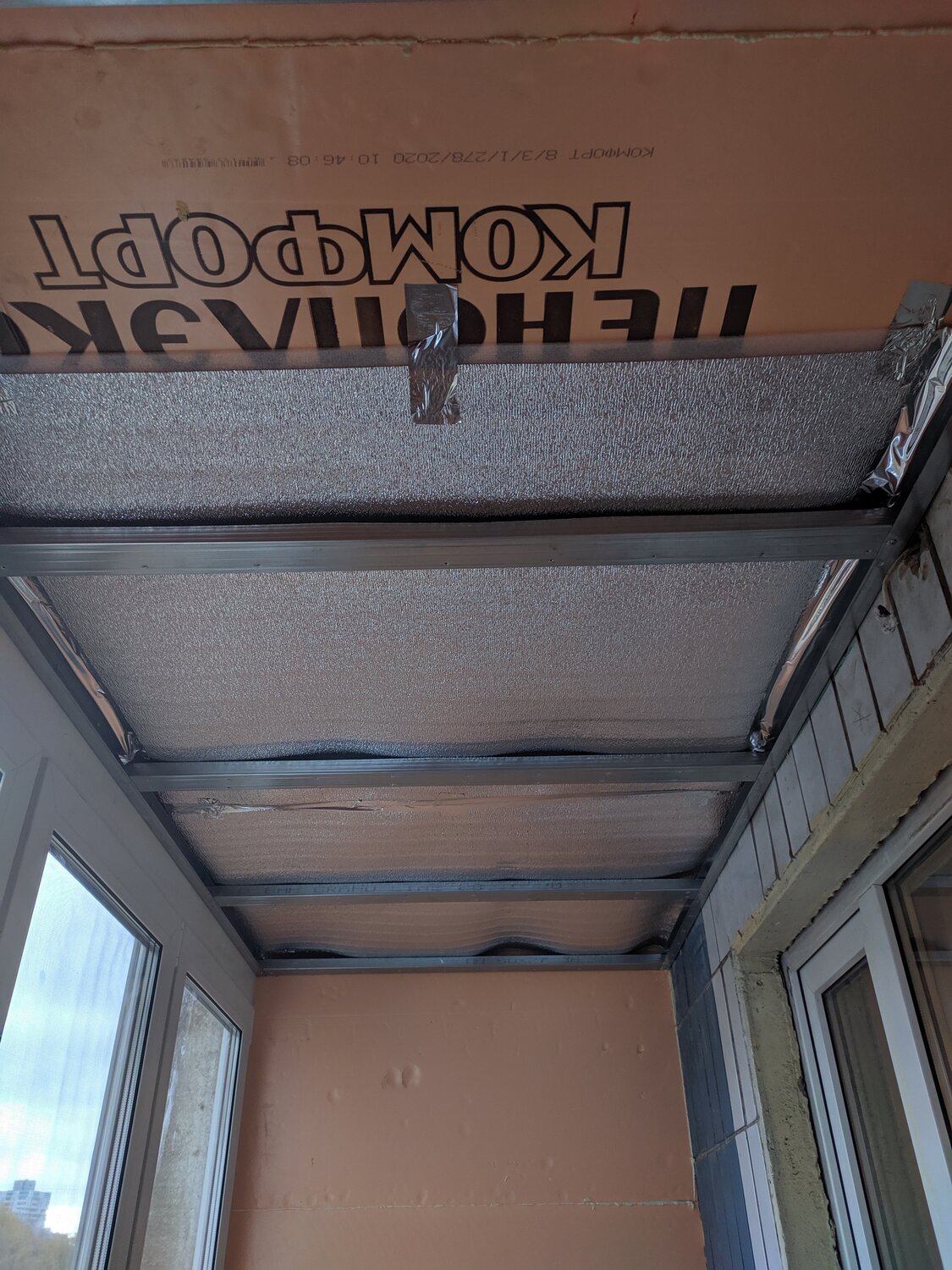 балкон, крыша балкона, балкон лоджия, отделка крыши балкона, балкон в пол