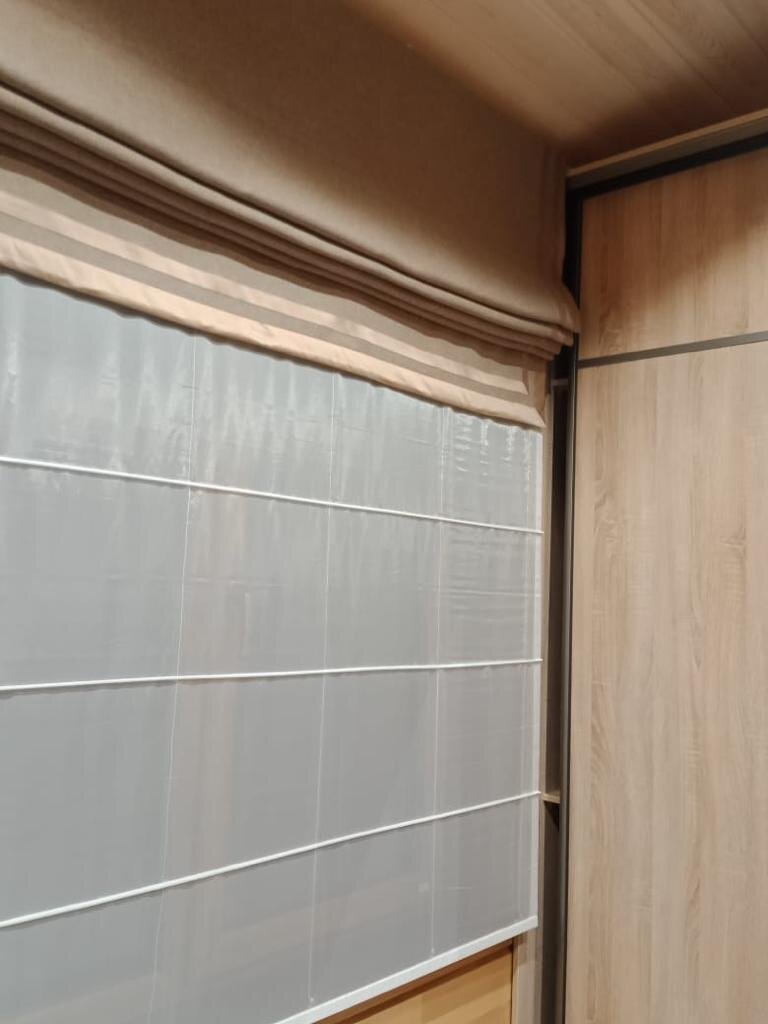 римские шторы лея, римская штора izkomoda петра, римские шторы с кантом, римские шторы, интерьер жалюзи на балкон