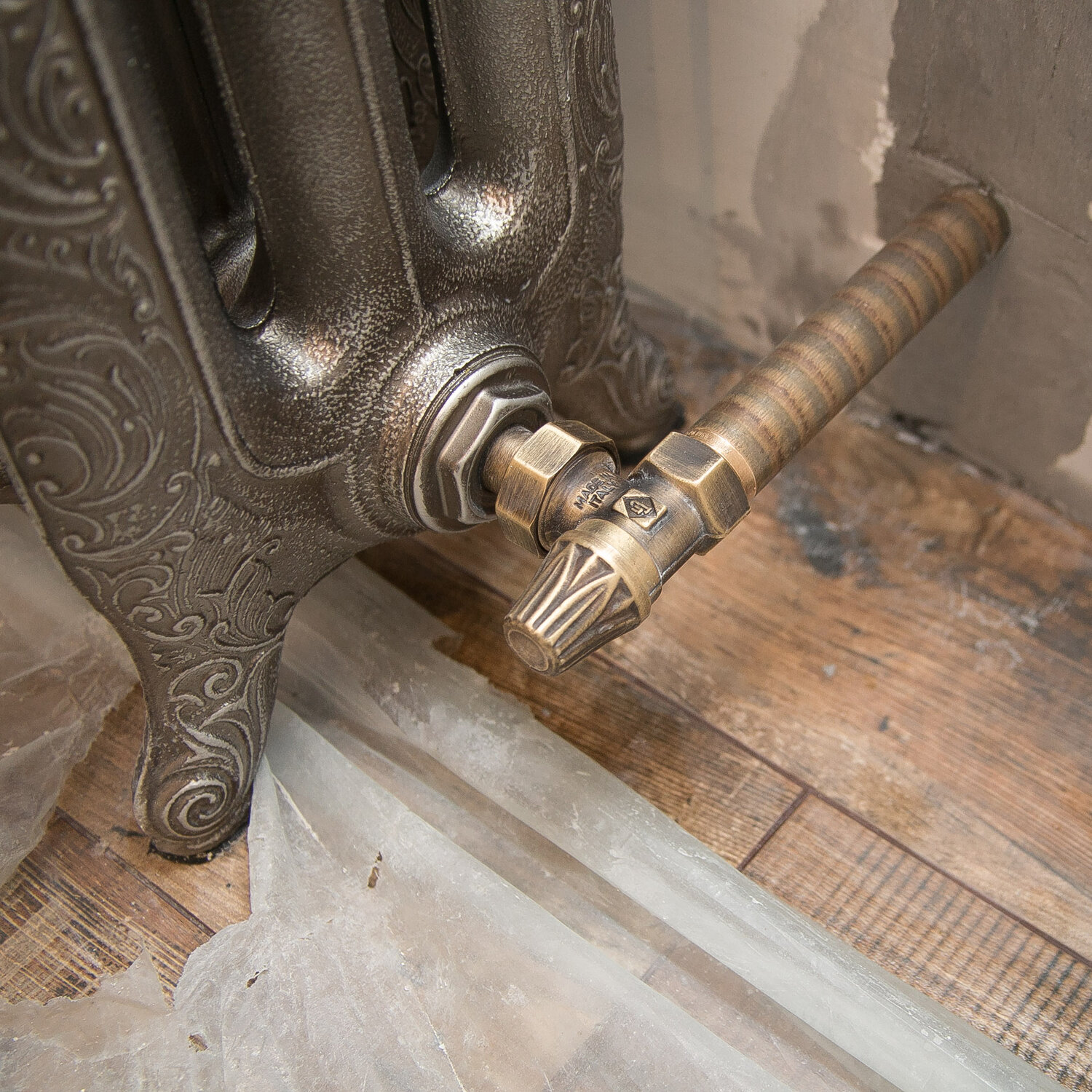 радиатор чугунный retrostyle versailles 500 x18, радиатор чугунный carron orleans 980 x2, радиатор чугунный guratec fortuna 810 x1, радиатор чугунный retrostyle leicester 625 x22, присоединение чугунных радиаторов