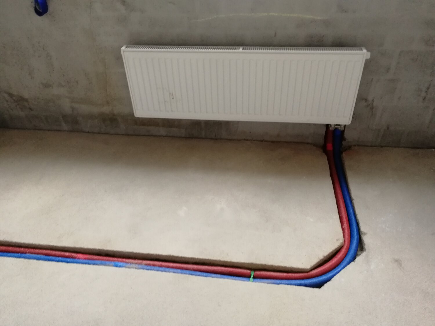 лучевая разводка отопления, разводка отопления рехау, трубная разводка системы отопления, система отопления на трубе рехау, прокладка труб отопления