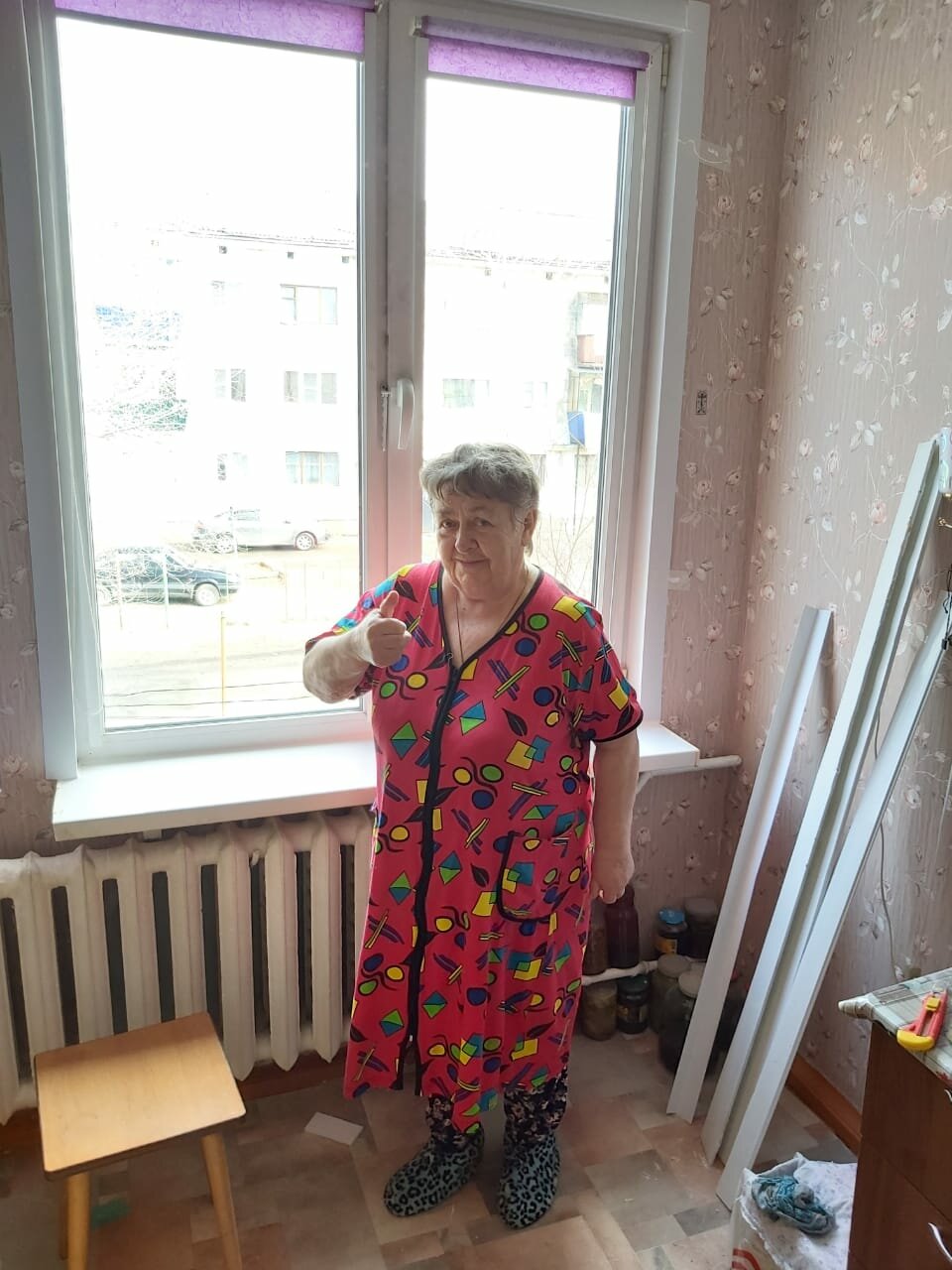 человек, сельские старушки в халате, женщина, комната, бабушка