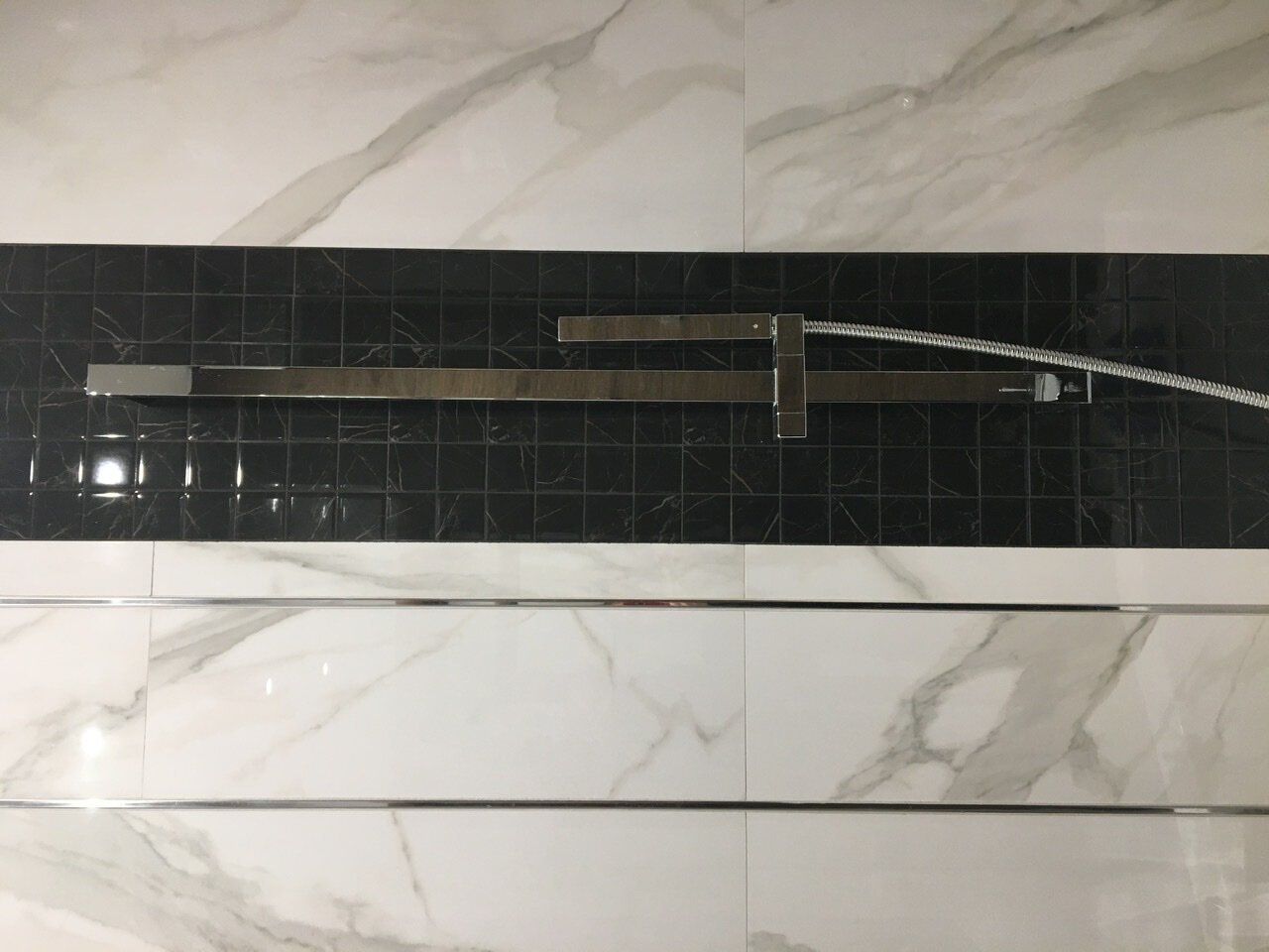 allure imperial black listello 7,2x59 lap, allure imperial black lap 60x120, мозаика atlas concorde marvel stone nero marquina herringbone wall, 7x60 marmori бордюр сан лорен черный, range rover sport 2008 молдинг стекла левый