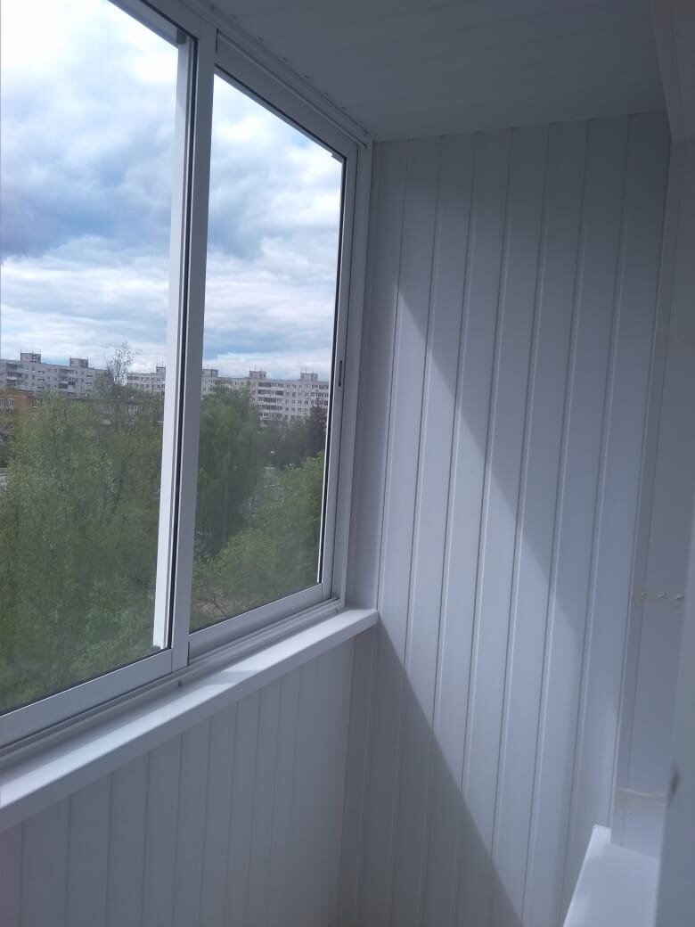 остекление балконов и лоджий, отделка лоджий в электростали, отделка балкона внутри, лоджия, вагонка пвх балкон