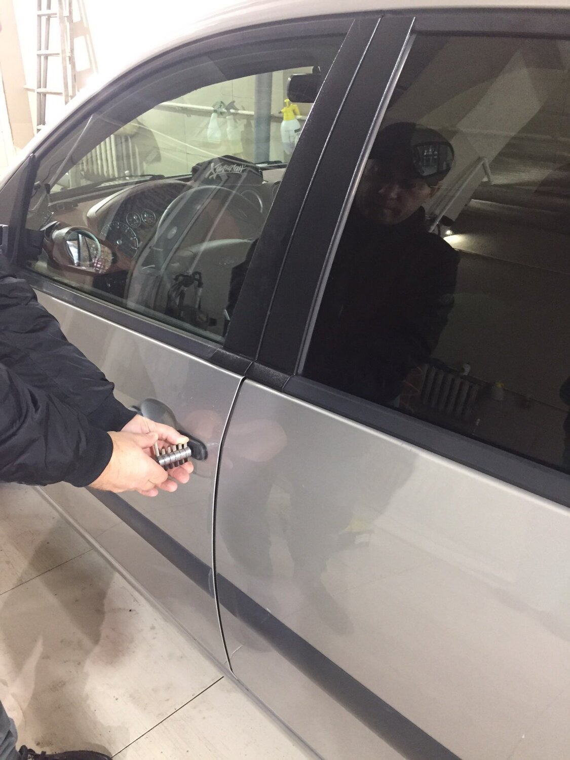 автомобиль, авто, тонировка стекла автомобиля, тонировка, авто с заводским тонировкой