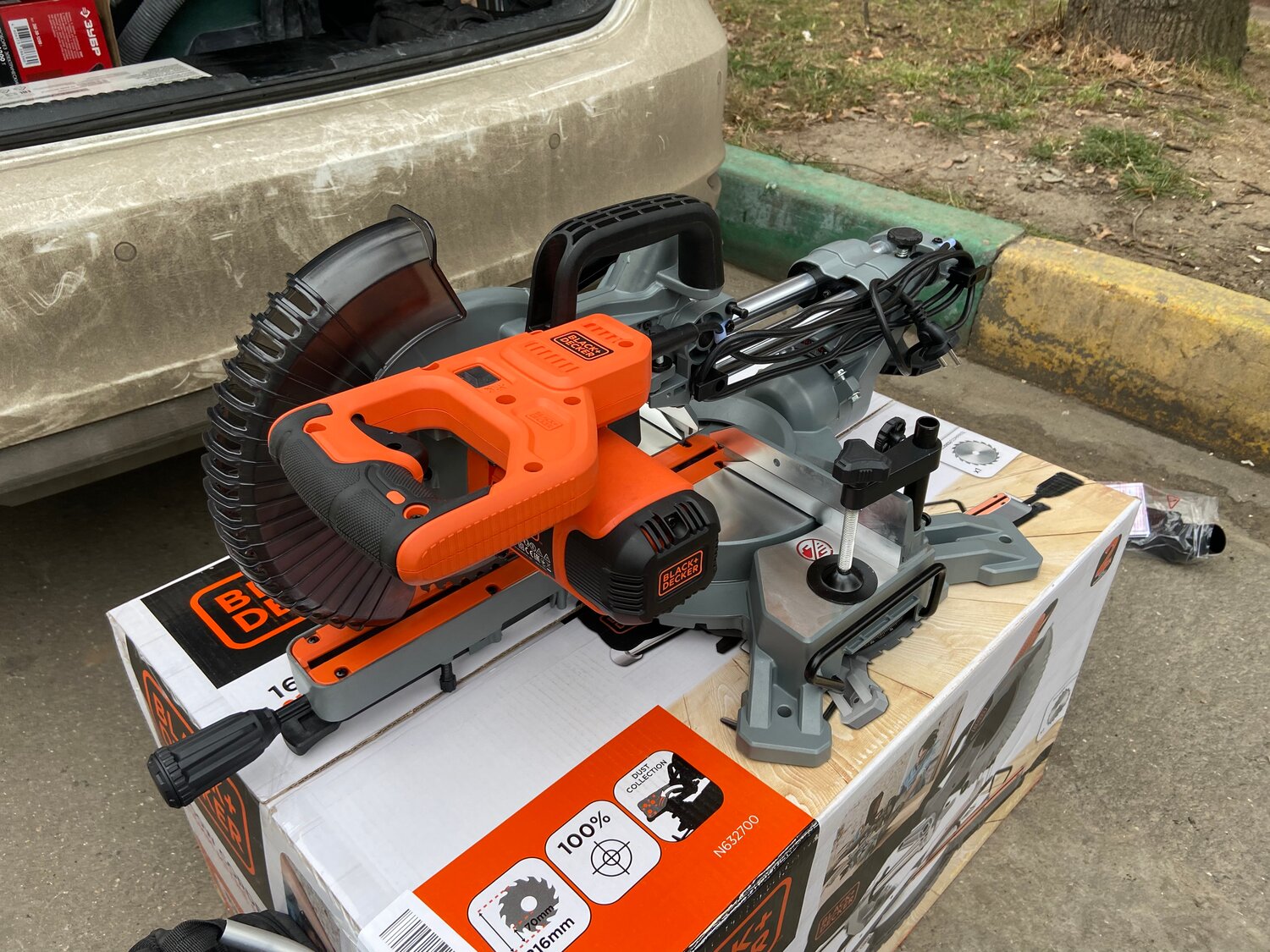 пила торцовочная black decker bes700-qs, 1600, торцовочная пила aeg ps 254 l, пила торцовочная aeg ps 254 l 4935440670, торцовочная пила einhell kgsz 330, aeg торцовочная пила с протяжкой 305 диск