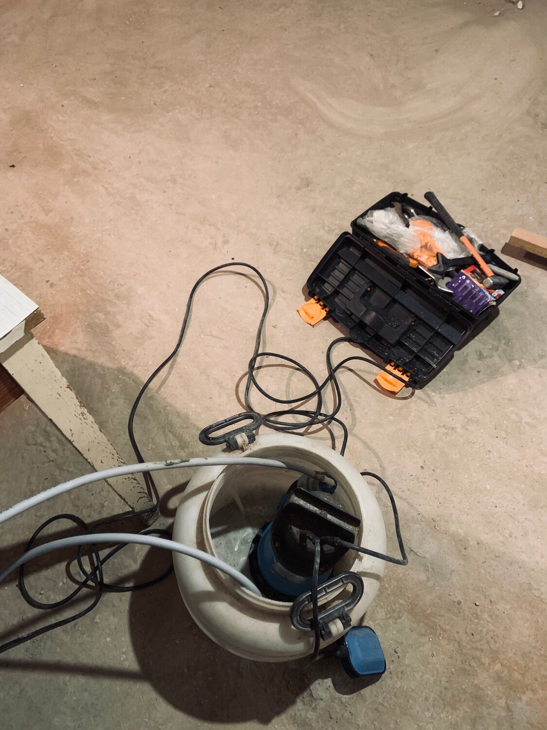 сгу спецсигнал элина 800w, сгу крякалка, шинный насос для промывки радиатора печки авто, электросхема строительного пылесоса декстер, электроприбор