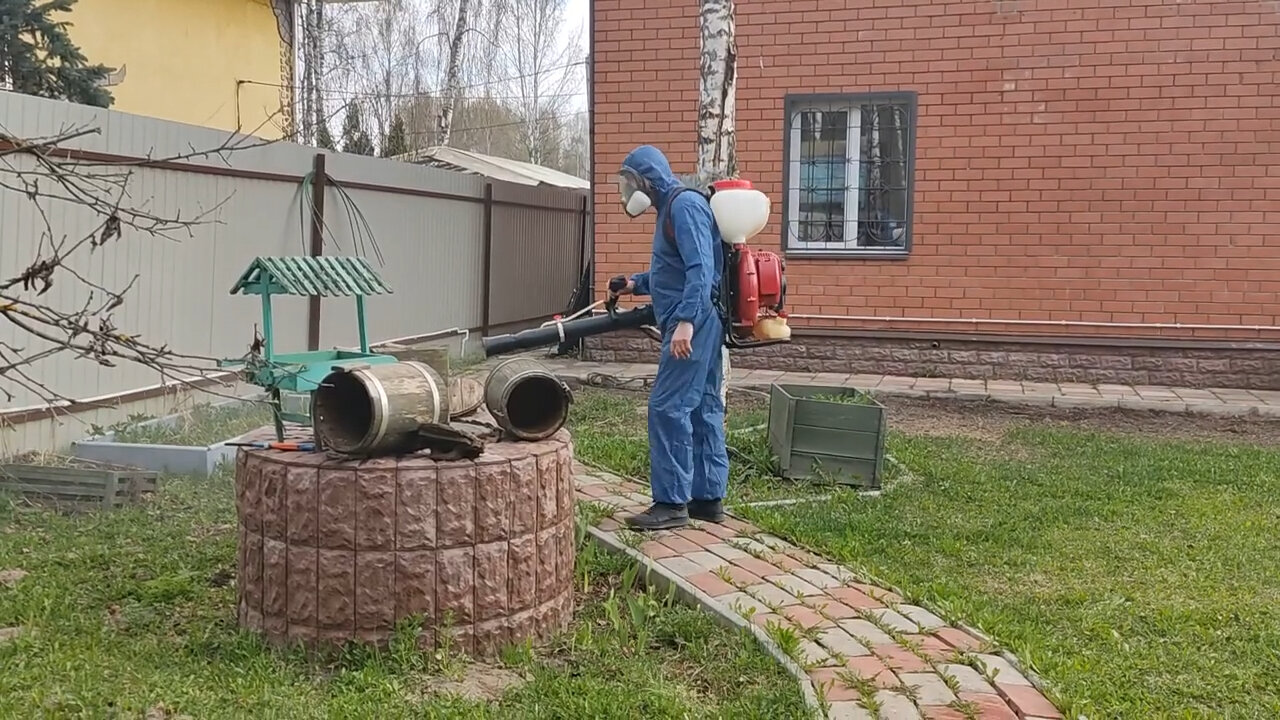 обработка участка от клещей, обработка участка от комаров, дезинсекция комаров, памятник водопроводчикам в красногорске, обработка парков от клещей