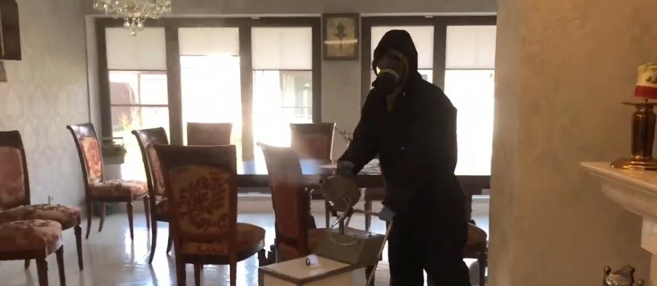 дезинфекция помещений, дезинфекция людей, человек, ноги, дезинсекция