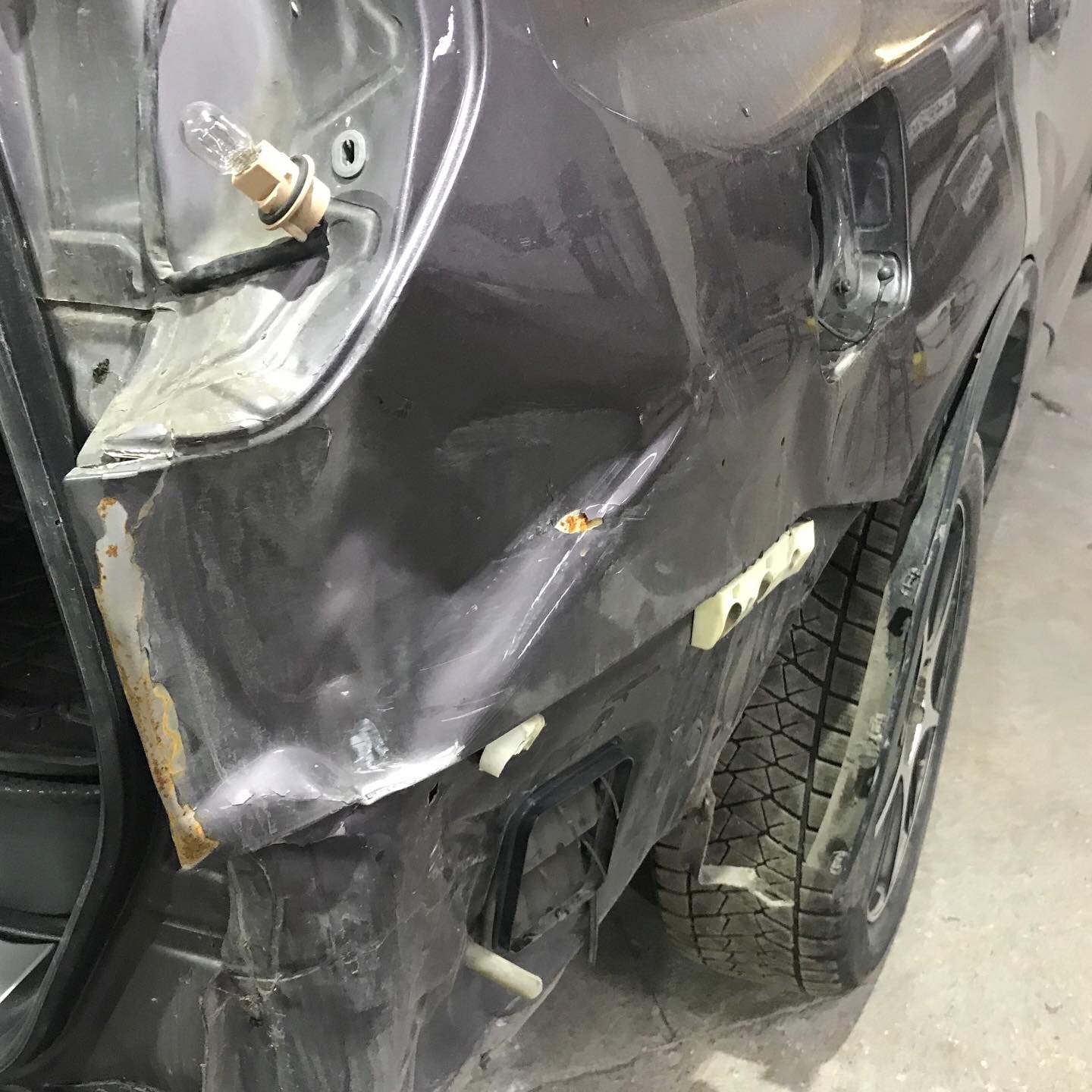 автомобиль, авто, крыло заднее волга сайбер, замена заднего крыла гранта, замена заднего крыла kia