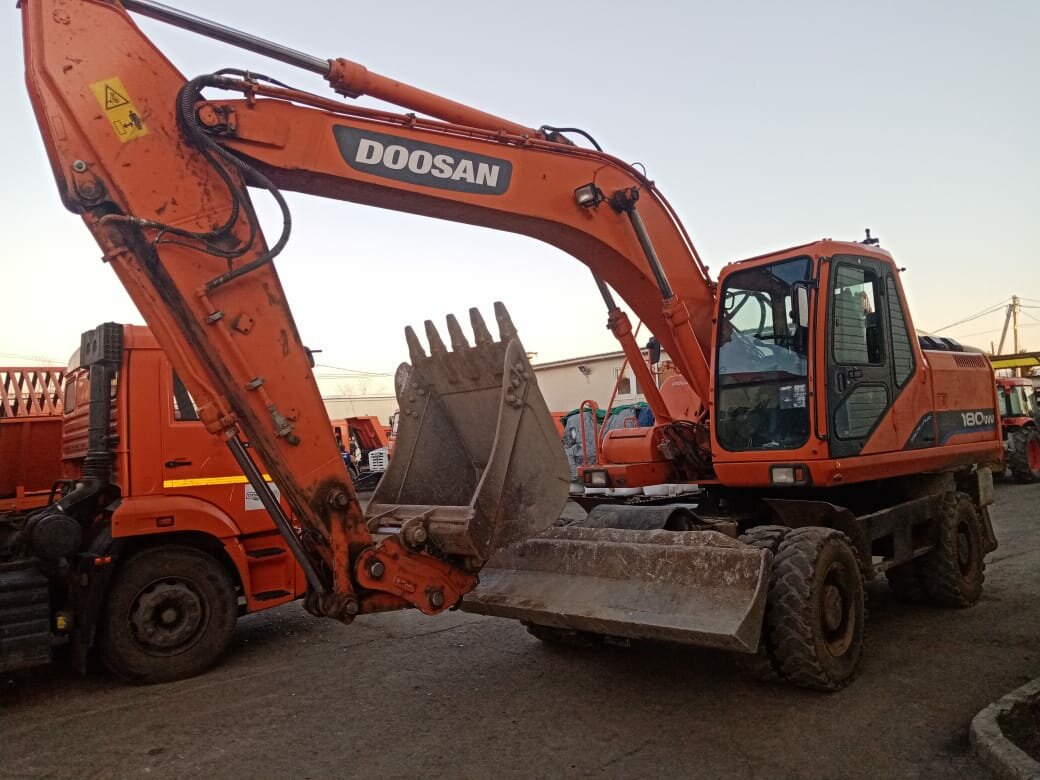 экскаватор колесный doosan 210, колесный экскаватор doosan s180w, doosan solar 340lc, doosan, дэу дусан экскаватор колесный
