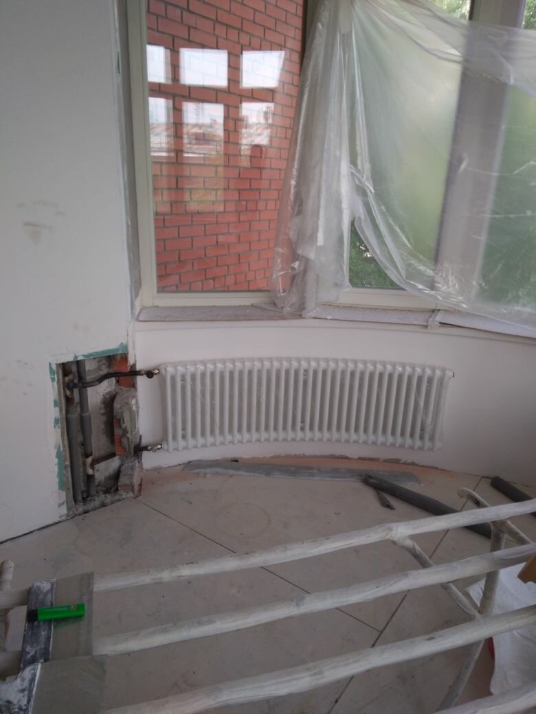 подключение радиатора отопления в эркере, радиаторное отопление в частном доме, радиаторы отопления для эркера, отопление, теплые полы или радиаторы в частном доме