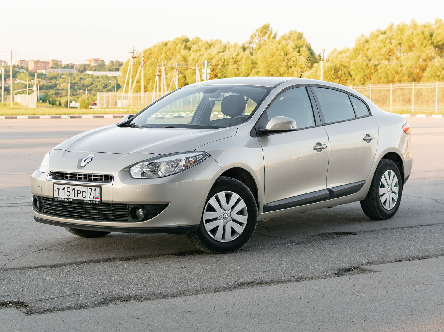 renault fluence, машина renault fluence, рено флюенс седан 2011, рено флюенс седан, Renault Fluence I Рестайлинг