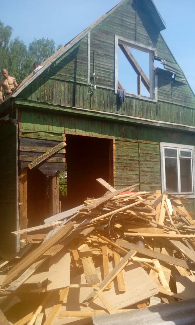 демонтаж старых дачных домов, слом дачных домов, демонтаж дачных домов, демонтаж дачного домика, деревянный дом