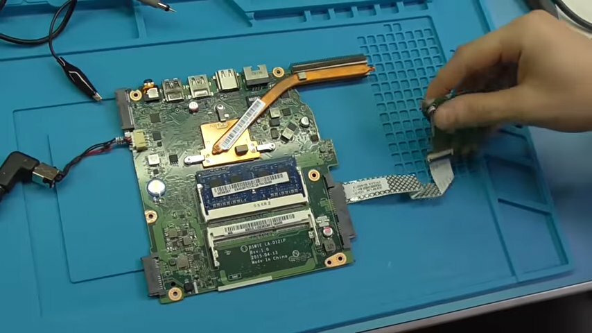 ноутбук, техника, материнская плата toshiba satellite a210, восстановление материнской платы, ремонт ноутбука