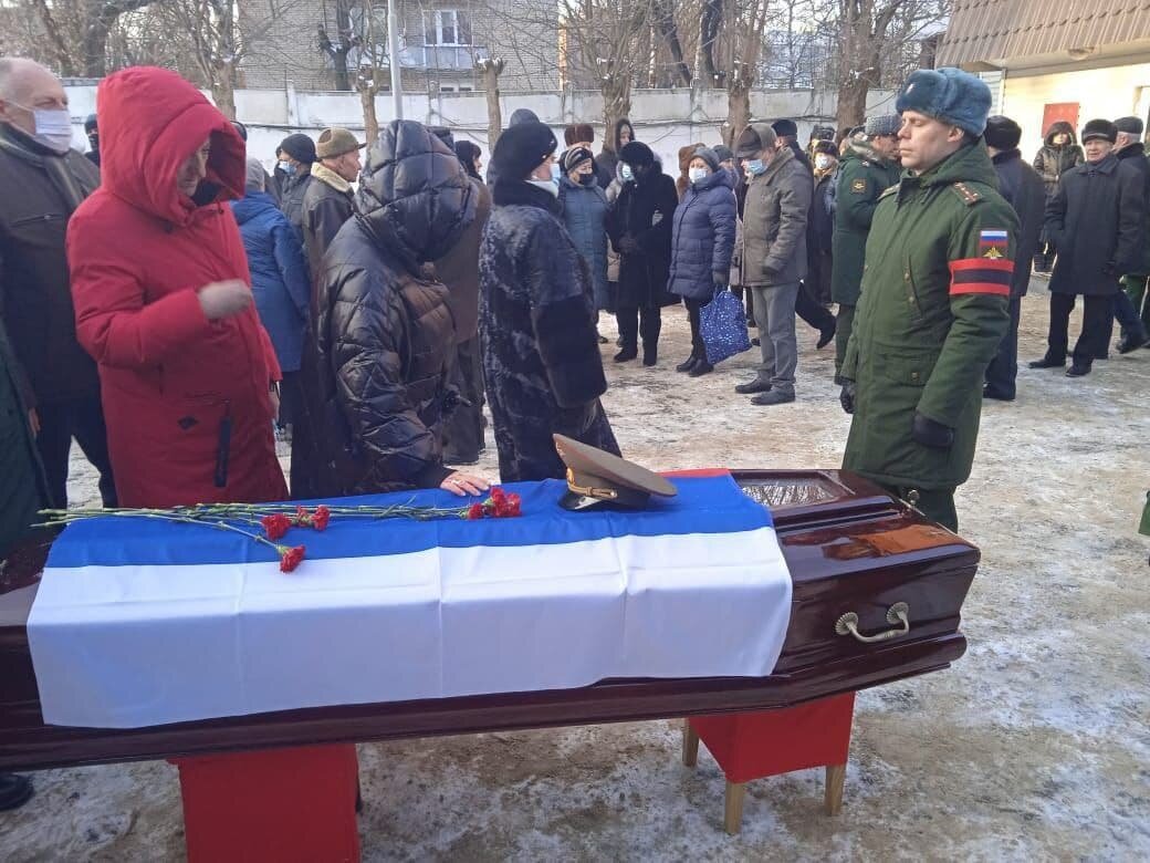 похороны, могила михаила толстых гиви, перезахоронение, могила погибшего солдата, гиви ополченец похороны