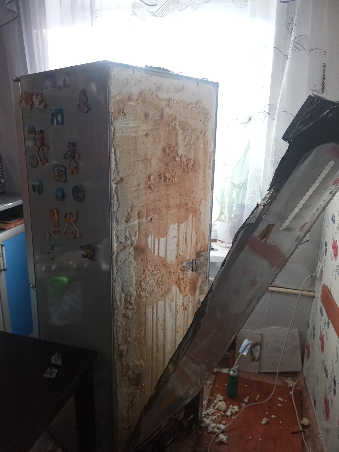 стена до ремонта, аварийный дом, заброшенные, квартира после обстрела, заброшенные дома в северодвинске