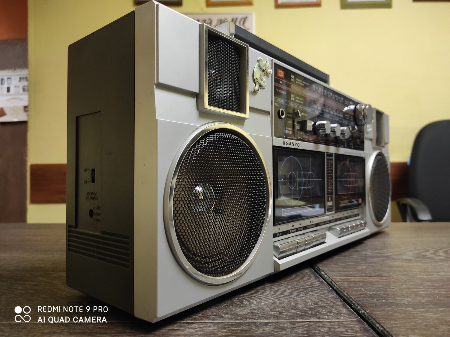 магнитола sanyo m-w2k, vintage boombox jvc pc-70, sharp магнитофон кассетный 5454, кассетный магнитофон, магнитофон