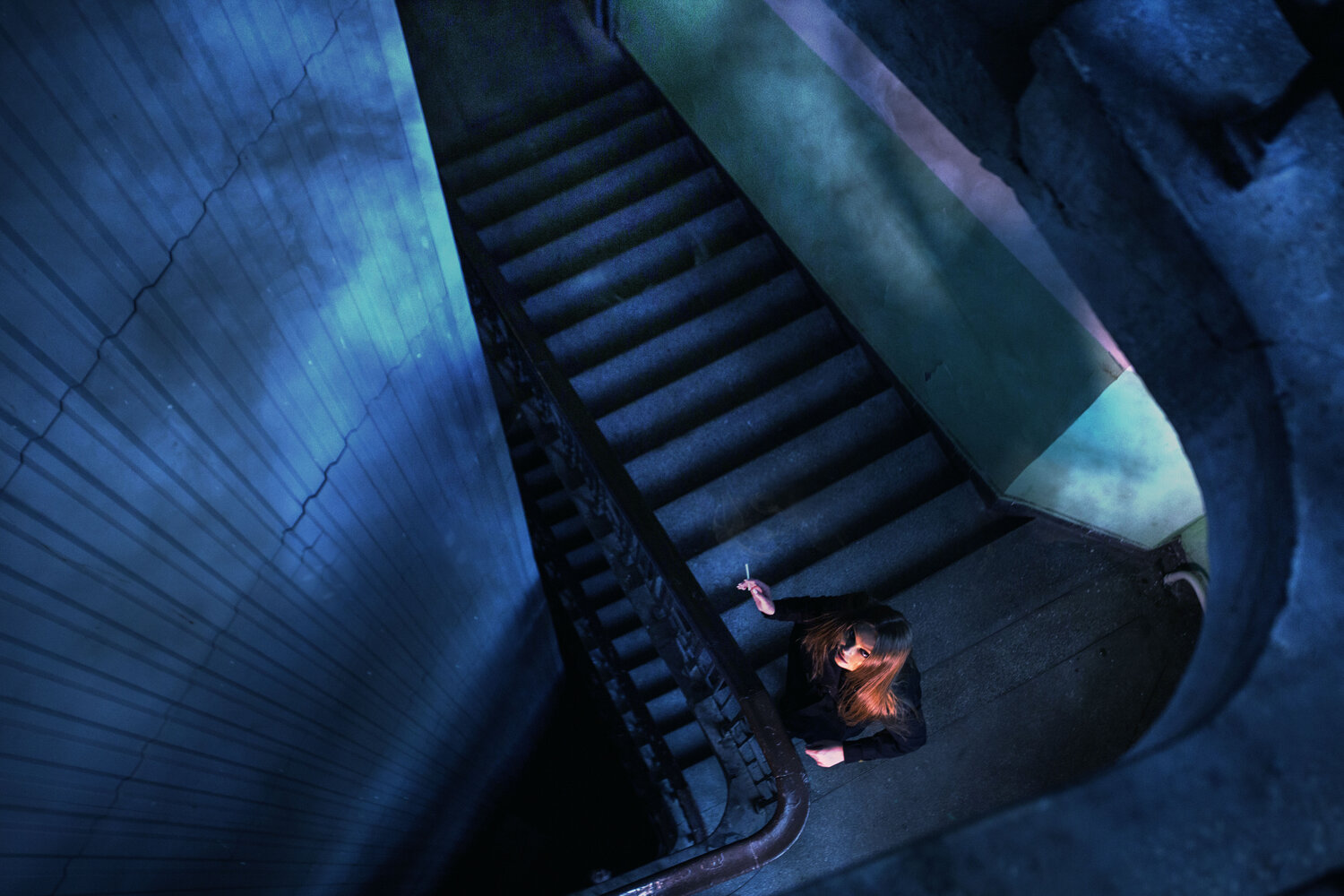 лестница, темное изображение, лестница вниз, винтовая лестница, парадная лестница