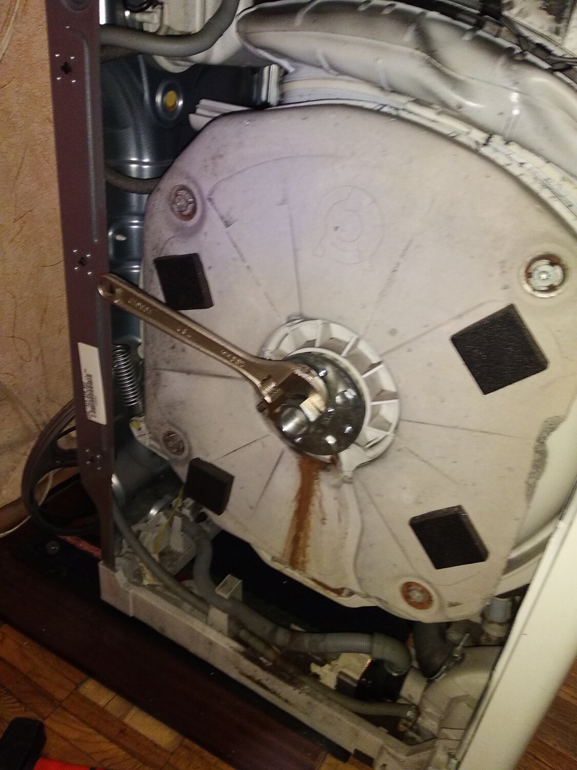 стиральная машина, подшипник на стиральную машинку zanussi zwt 385, привод стиральной машинки занусси, подшипник на стиральную машину zanussi zwt 3105, zanussi zwd 5105 барабан