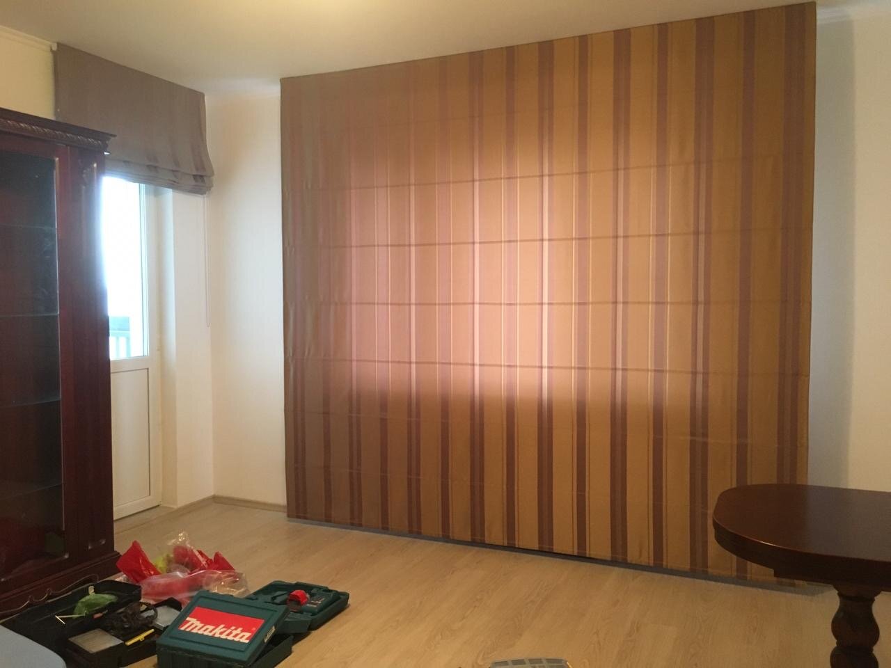 жалюзи, вертикальные жалюзи, жалюзи вертикальные во всю стену, вертикальные жалюзи тканевые леруа мерлен, вертикальные жалюзи с планкой