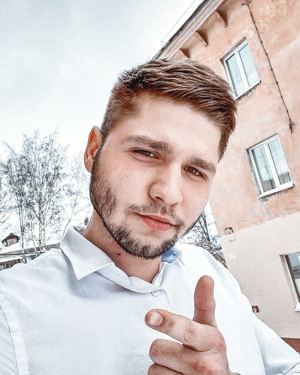 Евгений Попов