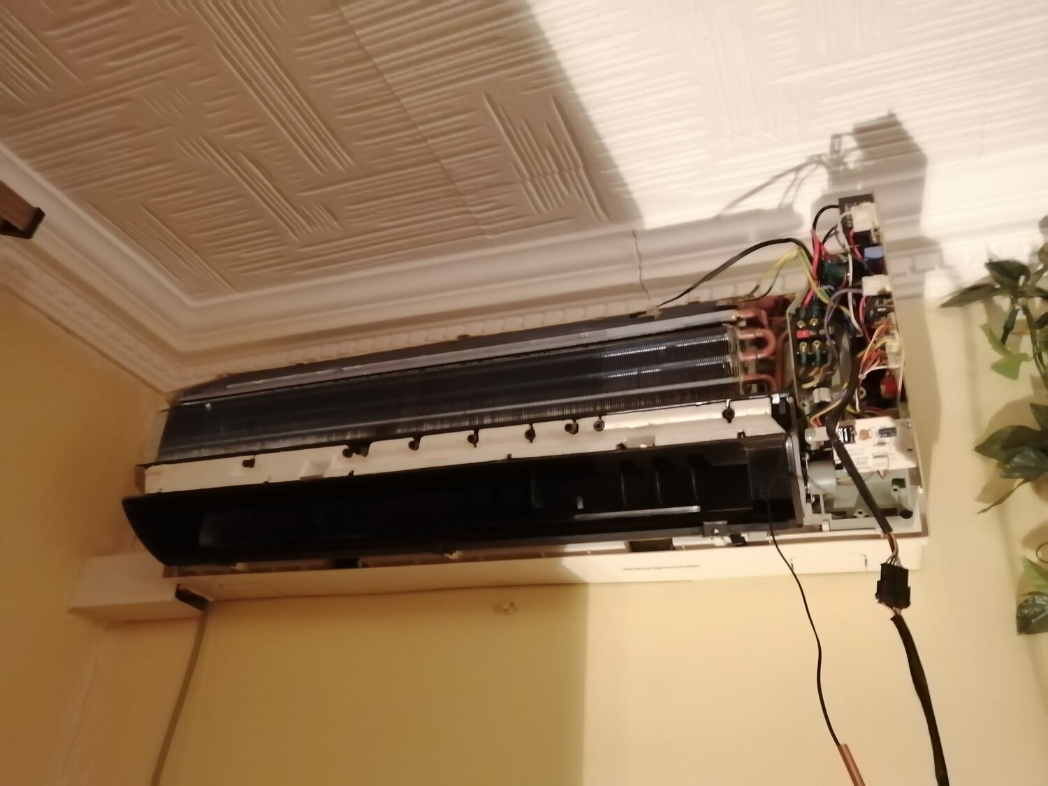 внутренний блок кондиционера fxfq100bveb, внутренний блок сплит системы 550х650, внутренний блок кондиционера samsung sh12zwhd, сплит система полярис, монтаж внутреннего блока, сплит кондиционер akira плата внутреннего блока
