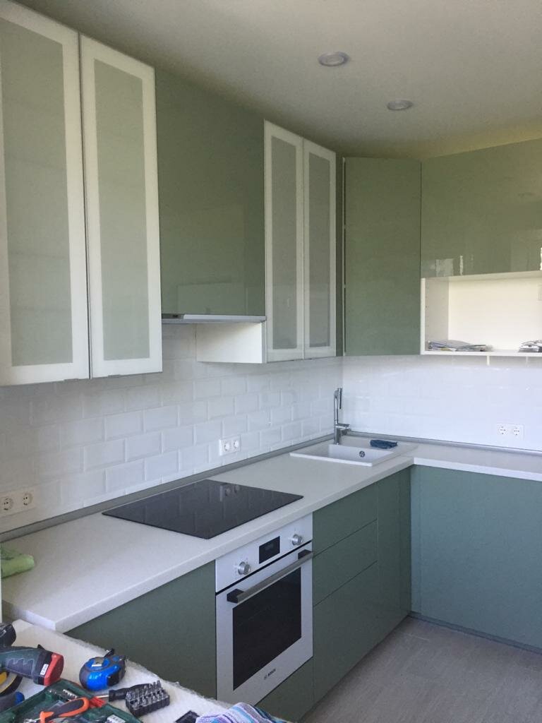 кухня, дизайн кухни, угловая кухня 8 метров, кухня пленка пвх серая, кухонный гарнитур