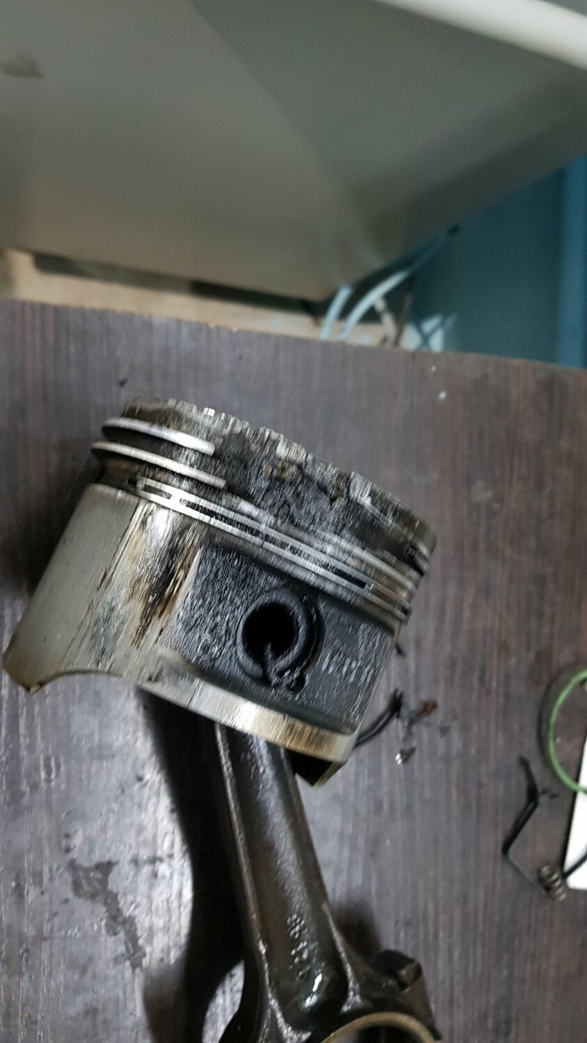 поршни м62б35, поршни, поршень нвд48а2у, шатуны для поршня 06h107065dl, т образный поршень лада