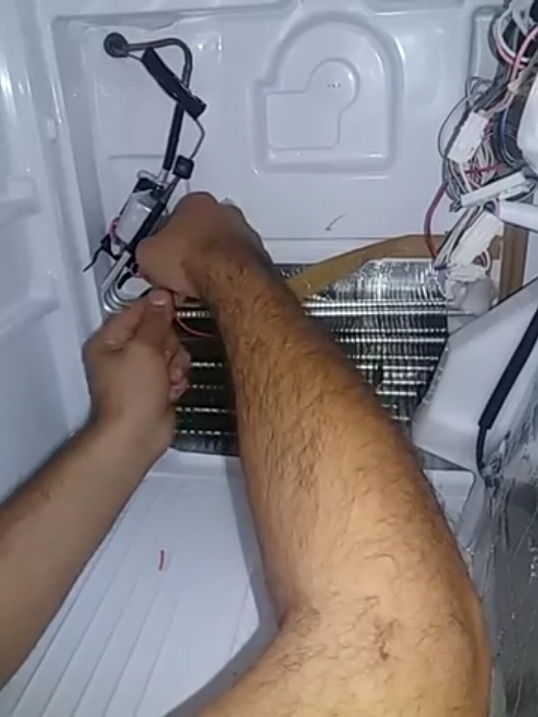 нога, ног, рука, мужская эпиляция ног, эпиляция
