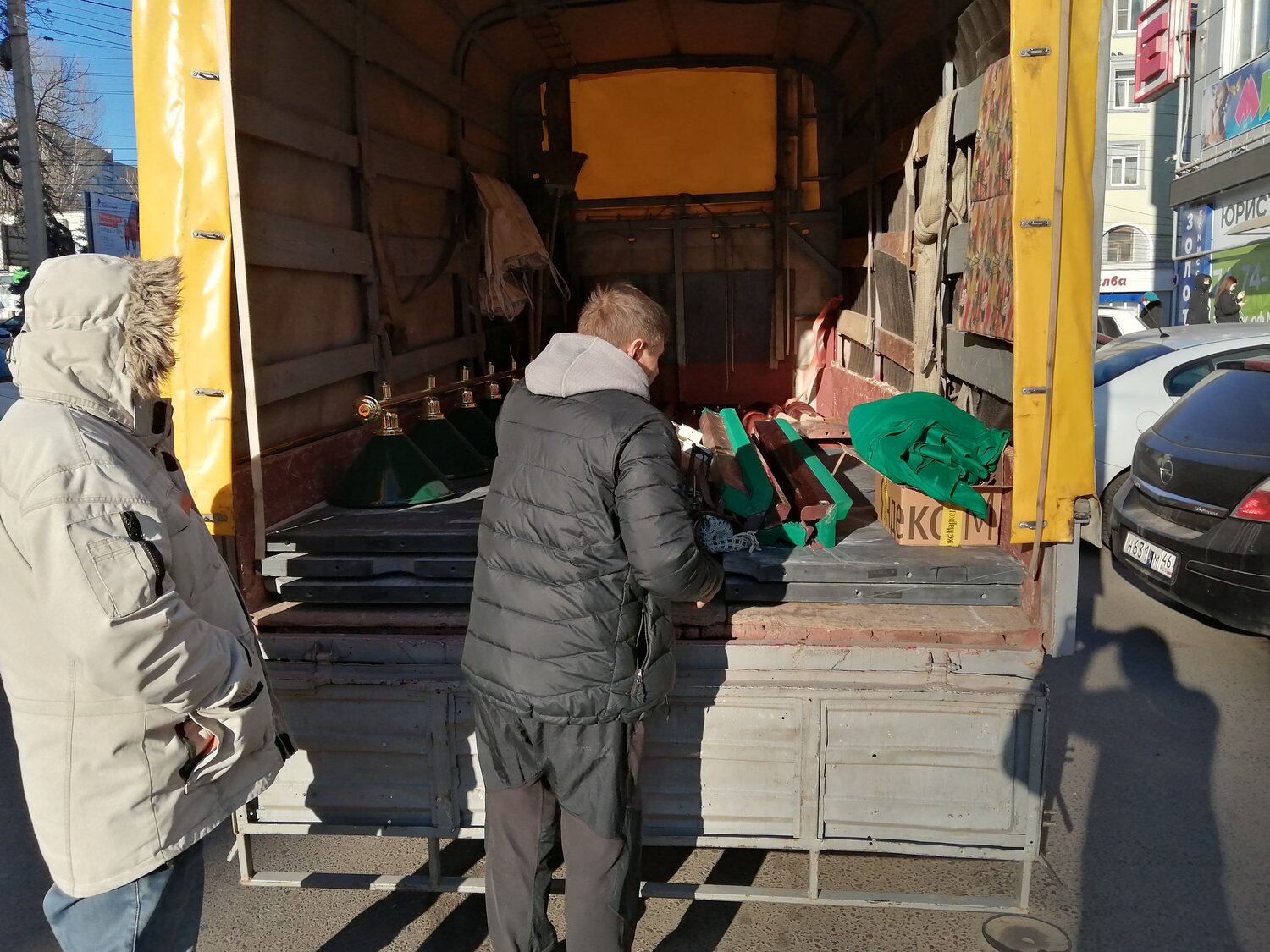 погрузка и разгрузка, разгрузка, погрузка вторсырья, грузчик, ручная погрузка разгрузка