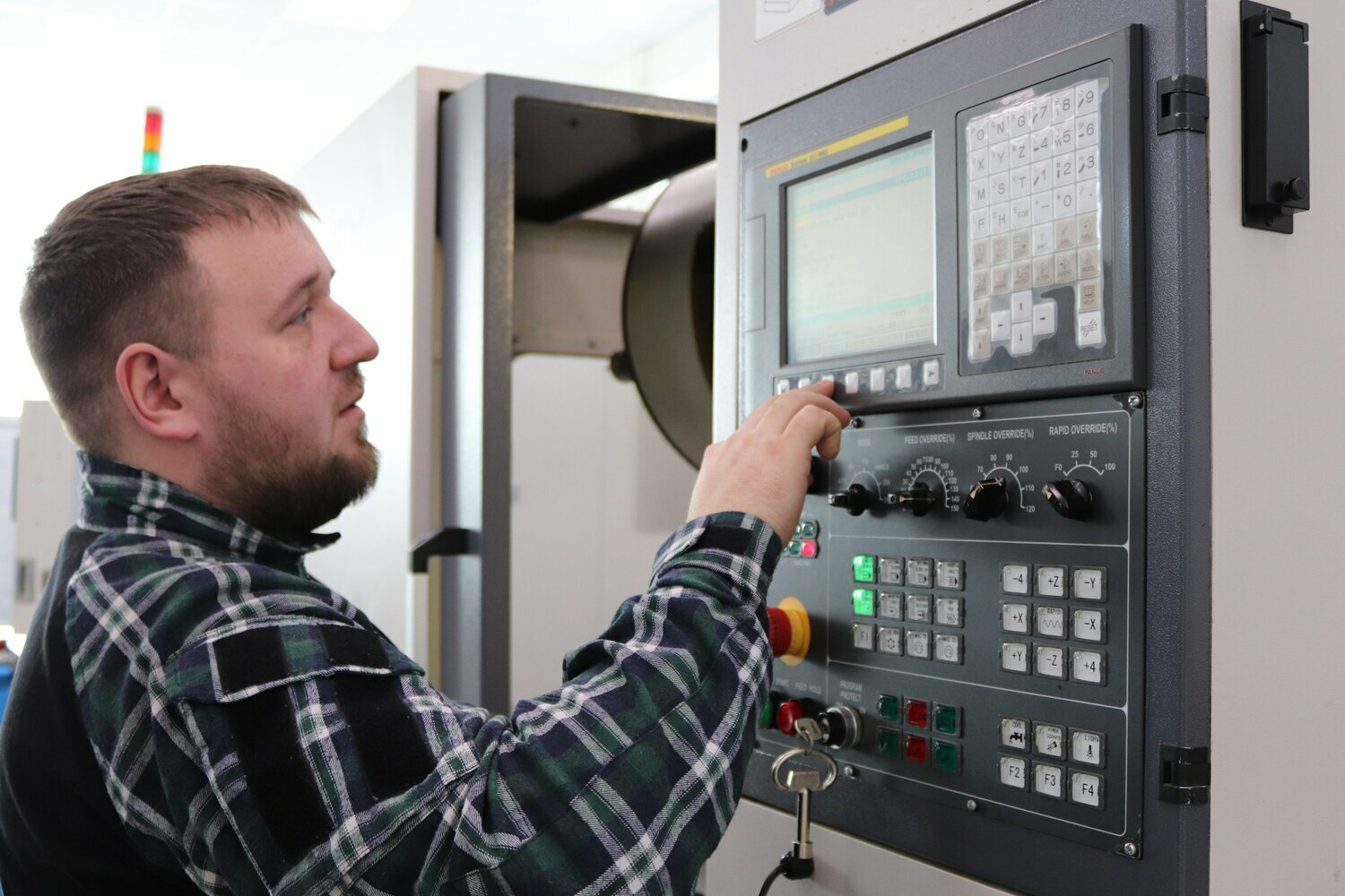 оператор чпу, нэвз оператор станков с чпу, fanuc, оператор станков с чпу коломна, doosan fanuc