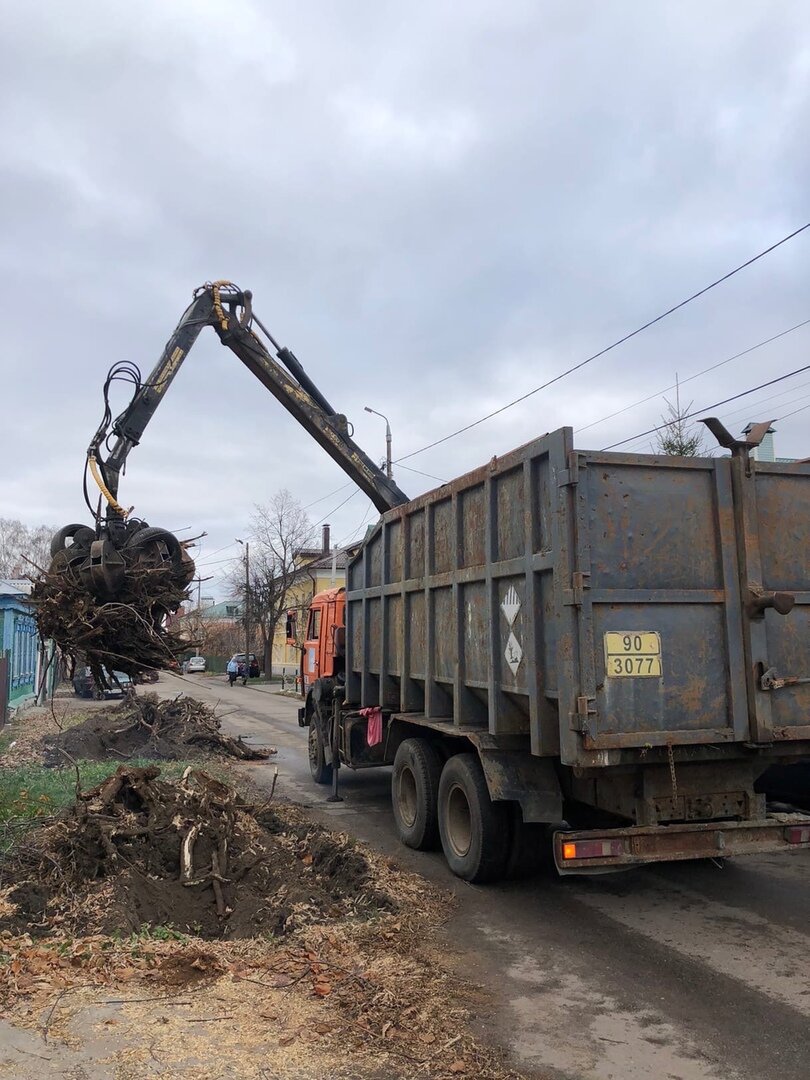 маз 630305 ломовоз, ломовоз камаз грузит лом, ломовоз демонтаж, ломовоз, вывоз металлолома