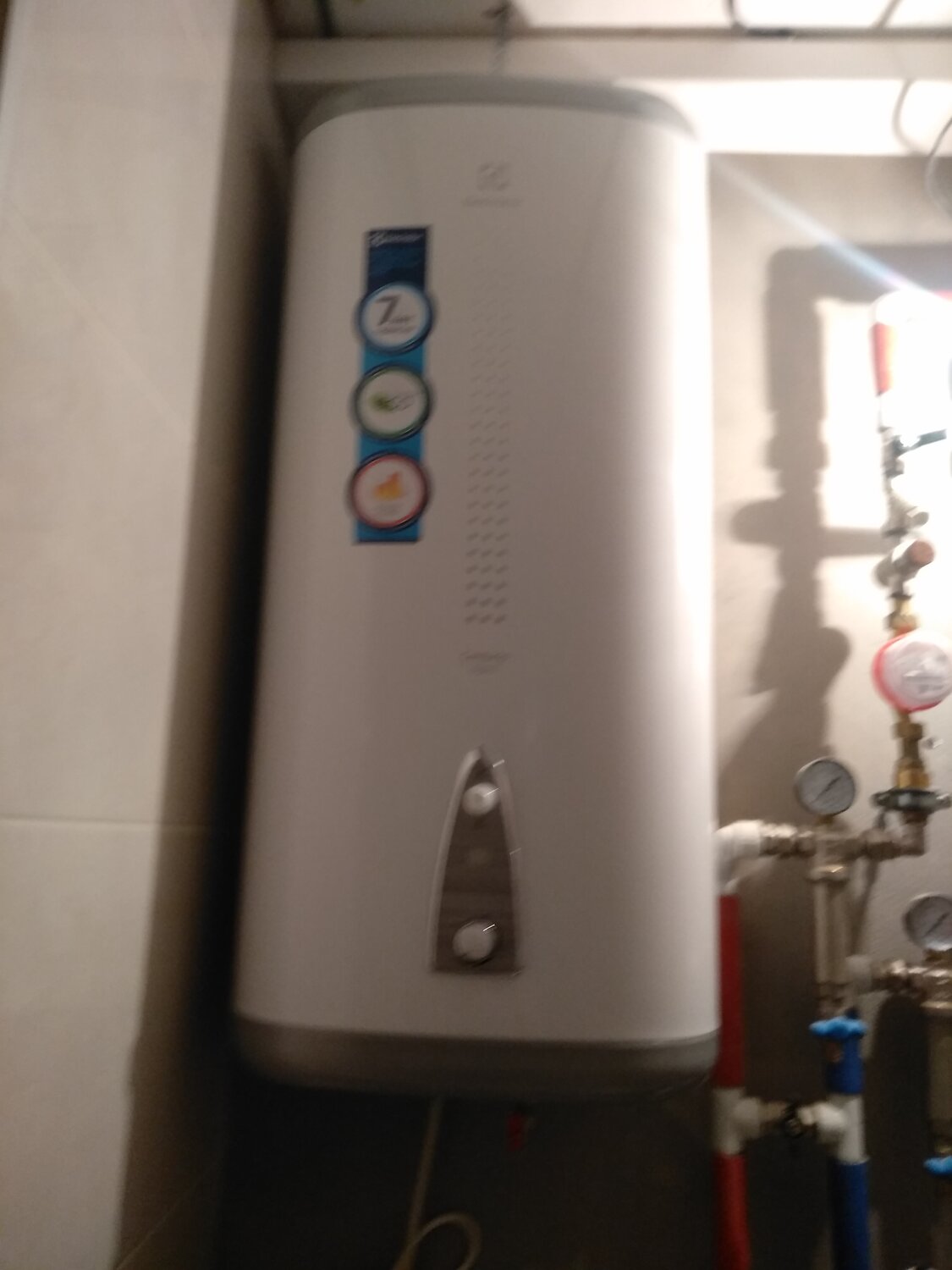 водонагреватель electrolux ewh 50 maximus, водонагреватель накопительный electrolux ewh 80 centurio digital 2, водонагреватель electrolux ewh 50 major lzr 2, водонагреватель electrolux ewh 50 л major lzr-2, electrolux ewh 50 centurio digital 2