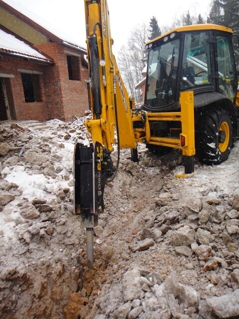 jcb 3cx super гидромолот, экскаватор-погрузчик jcb 3cx копает, колесный экскаватор-погрузчик jsb 4cx, погрузчик jcb 3cx, трамбовка грунта погрузчиком jcb 4cx