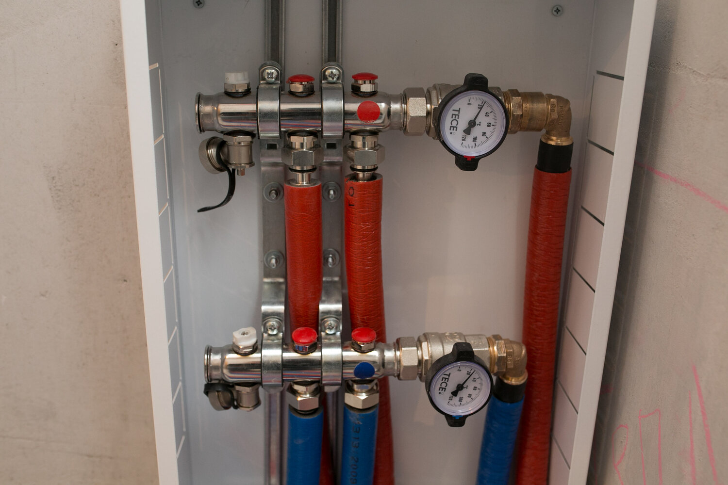 системы отопления коллектор коллекторная разводка, гребёнка для воды рехау 3/4 сшитый полиэтилен, коллекторный узел для отопления, коллекторный узел рехау, гребенки для водоснабжения