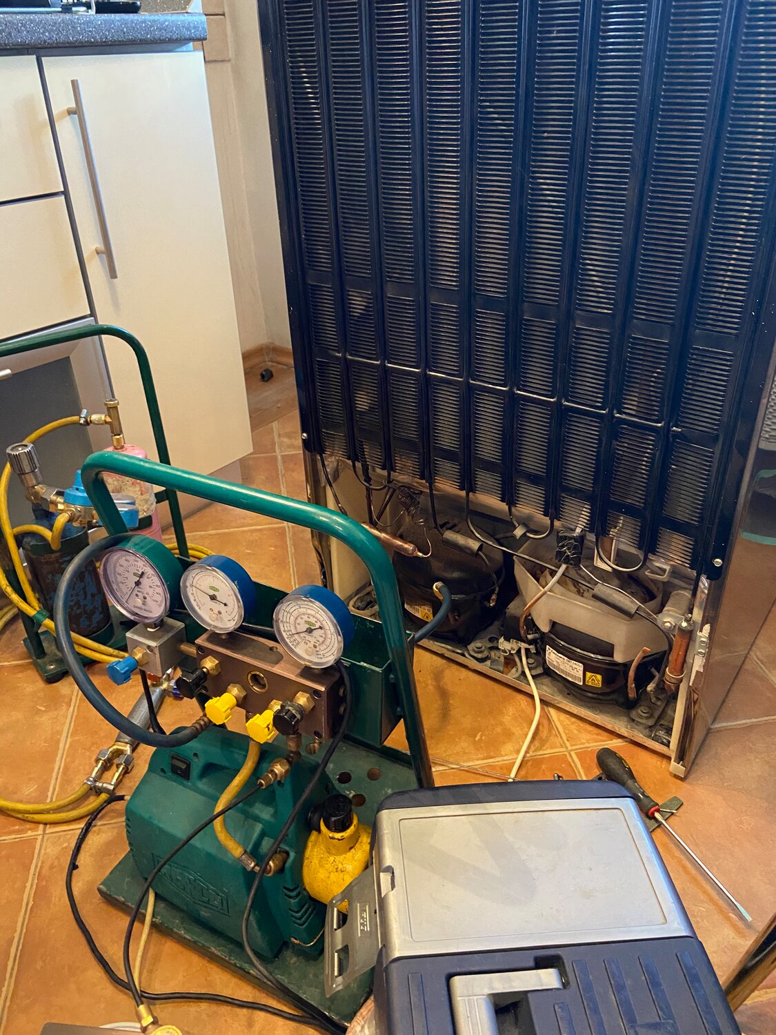 техника, оборудование, заправки холодильника фреоном р134, крупная бытовая техника, холодильное оборудование