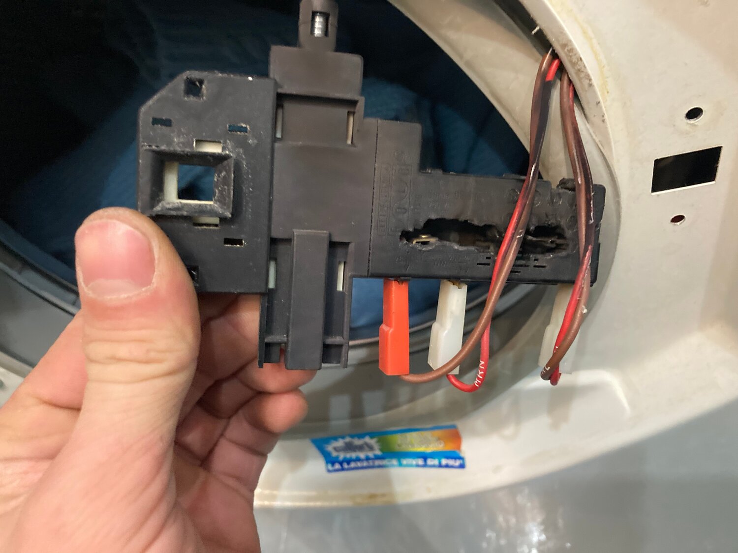 устройство блокировки люка, разъем, renault logan разъем заднего фонаря, форд эксплорер 3 реле света фар блок управления, штекер противотуманки мерседес w210