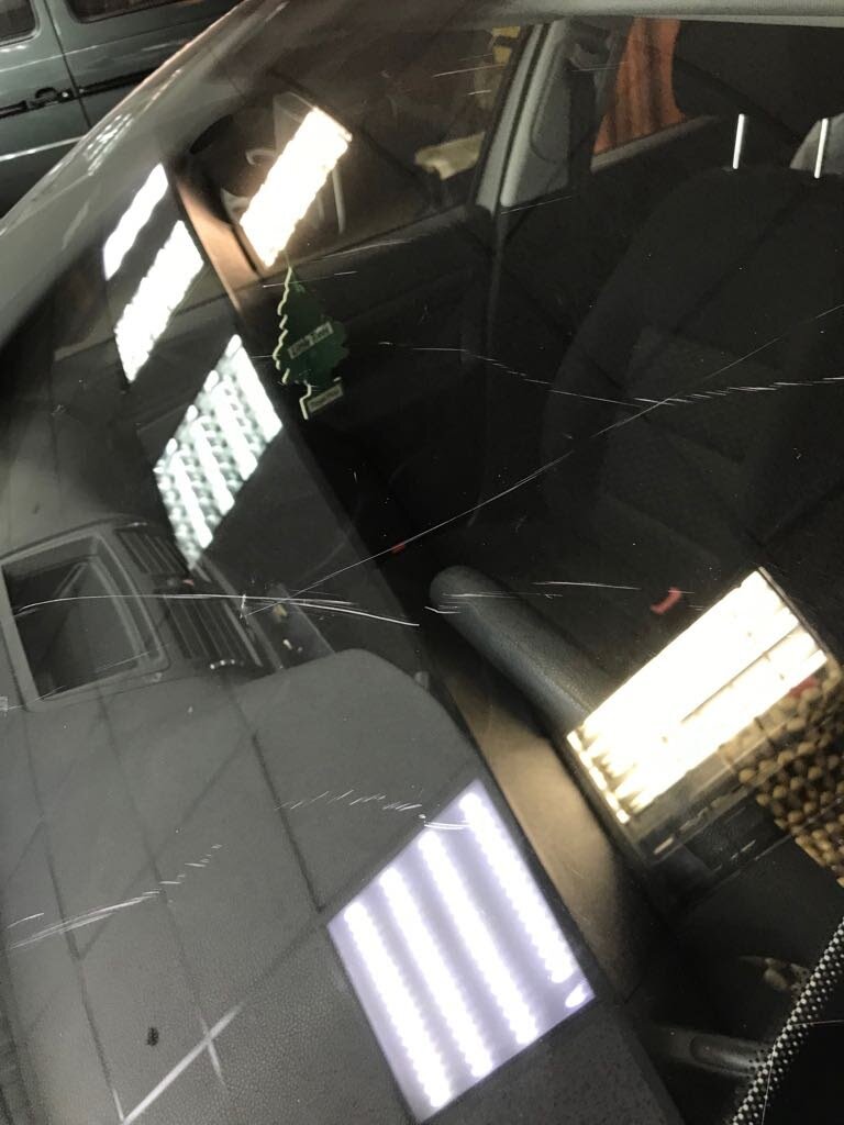 автомобиль, полировка лобового стекла, полировка лобового стекла ваз 2114, трещина на лобовом стекле, полировка лобового стекла спб