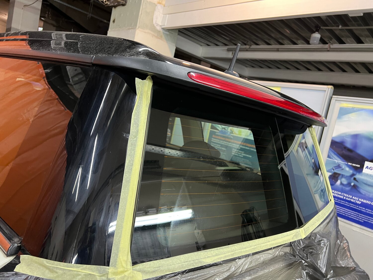 лобовое стекло рендж ровер вог, дефлектор лобового стекла allest 69s.st2 hyundai creta 2016 - 2019, дефлектор лобового стекла, лобовое стекло honda element, kia soul оклейка пленкой