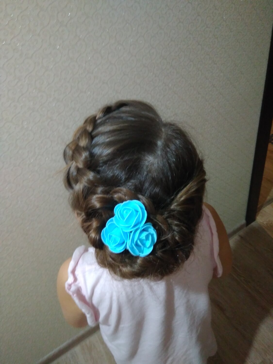 резинки для волос на гульку, канзаши на маленький пучок для школы, заколки банты, прически с шпилькой канзаши, банты на пучок на 1 сентября