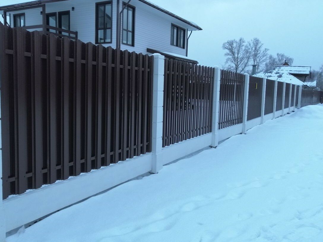 забор из евроштакетника ral 7004, заборы в россии, ворота раздвижные евроштакетник 2017, забор из профнастила, штакетник